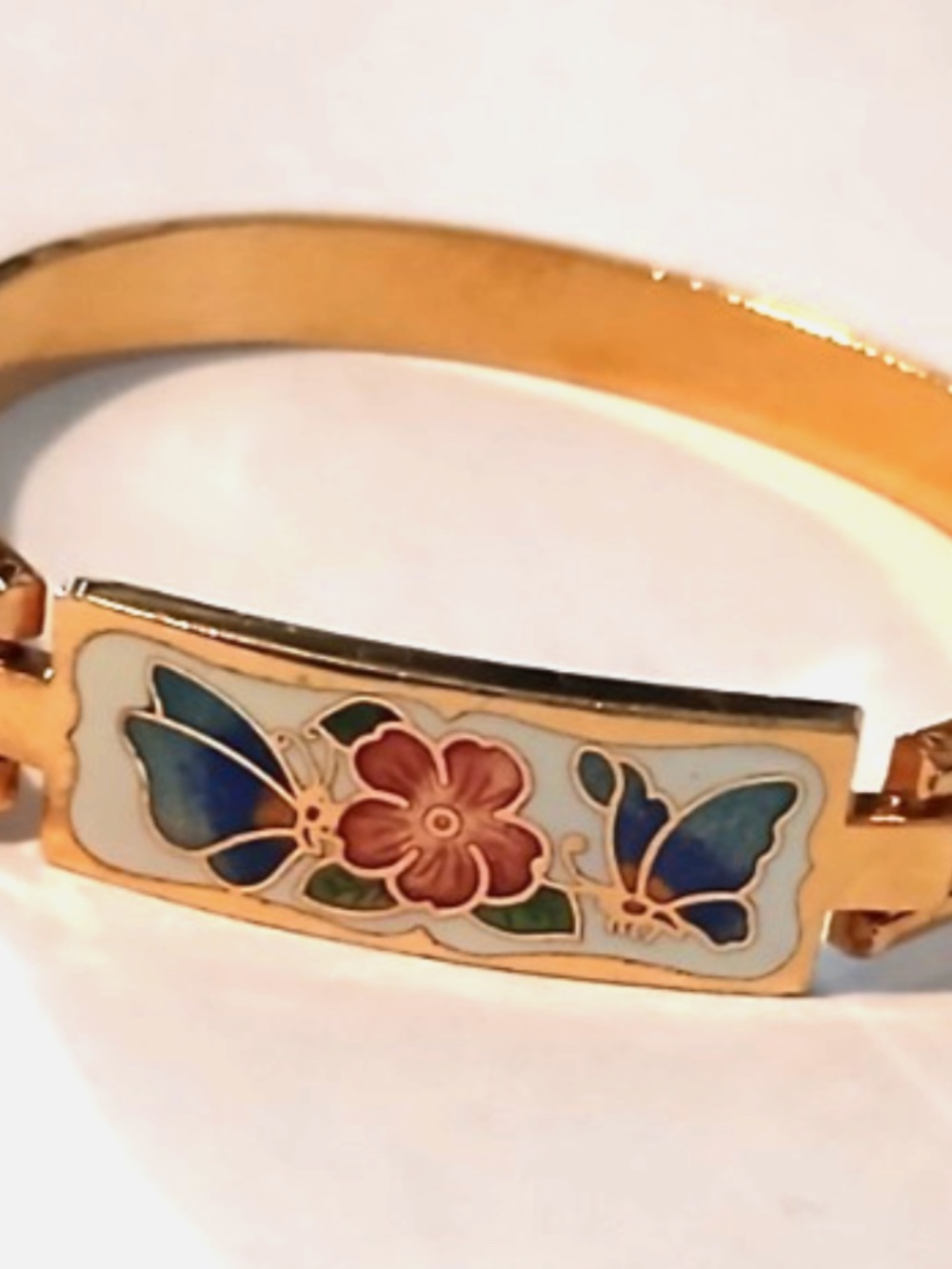 Vintage bracelet gold tone